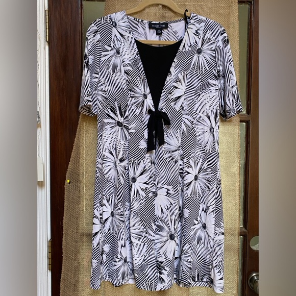 Perceptions 6P Dress Lightweight w/Bow & Sleeves - Picture 2 of 6